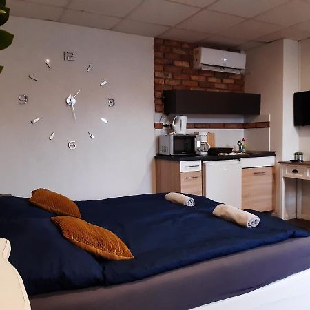 Ady Apartman Tata Bagian luar foto