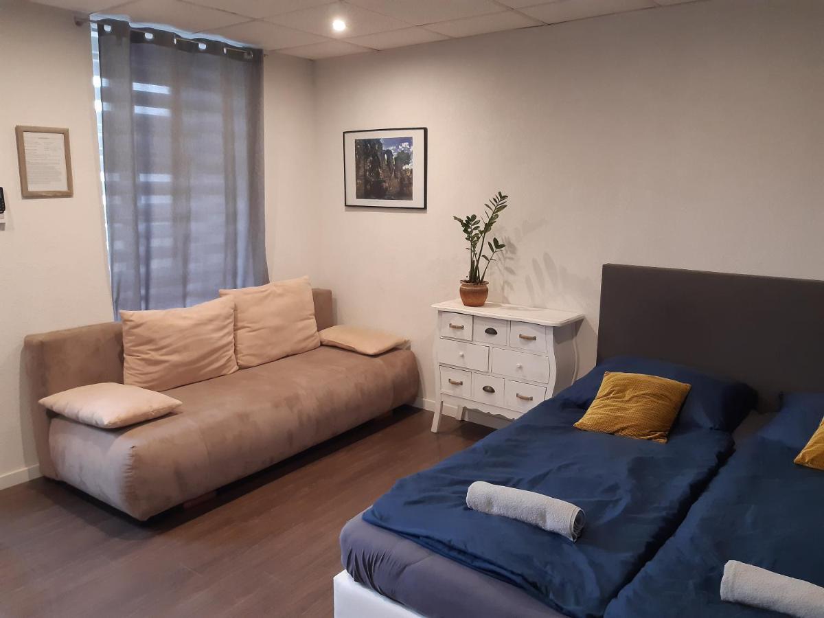 Ady Apartman Tata Bagian luar foto